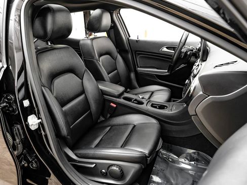 Used 2016 Mercedes-Benz GLA 250 image 26