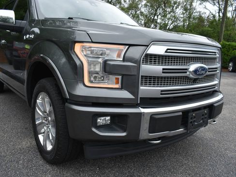 Used 2017 Ford F150 Platinum w/ Equipment Group 701A Luxury AWD/4WD image 47