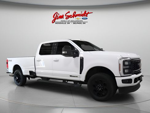 Used 2025 Ford F250 Lariat w/ Black Appearance Package AWD/4WD image 2