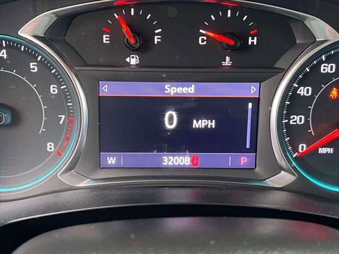 Used 2023 Chevrolet Traverse LT image 25