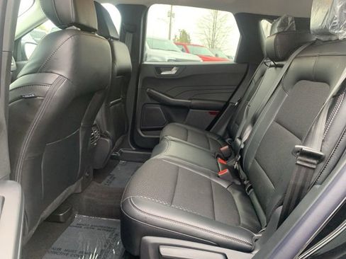 New 2025 Ford Escape SE w/ Class II Trailer Tow Package image 13