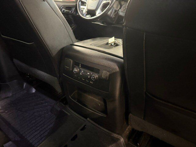 Used 2018 Chevrolet Suburban Premier AWD/4WD image 25