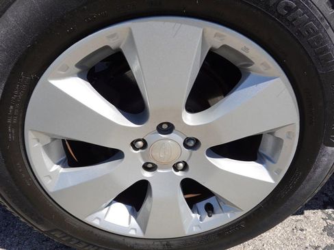 Used 2012 Subaru Outback 2.5i Premium image 9