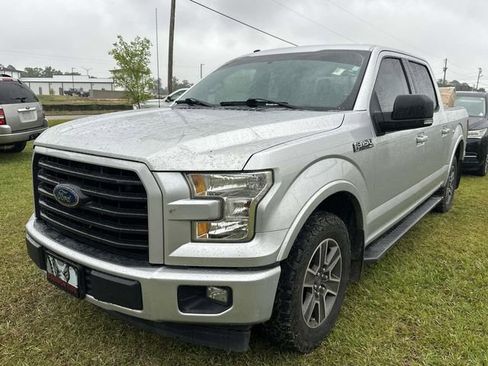 Used 2017 Ford F150 XLT w/ Equipment Group 302A Luxury RWD image 11