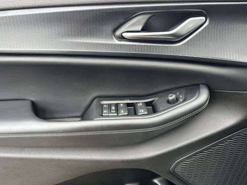 Used 2023 Jeep Grand Cherokee Altitude image 10