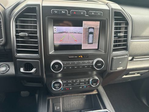 Used 2021 Ford Expedition Max Limited image 31