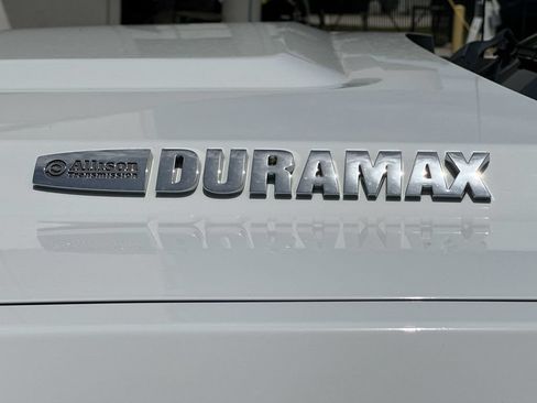 Certified 2019 GMC Sierra 2500 Denali w/ Duramax Plus Package AWD/4WD image 31