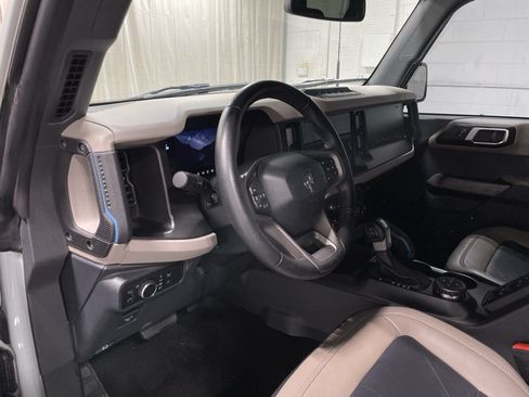 Used 2023 Ford Bronco Wildtrak AWD/4WD image 10