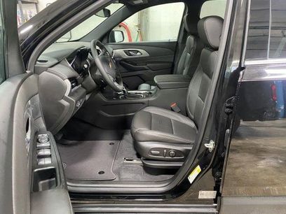 Used 2023 Chevrolet Traverse LT