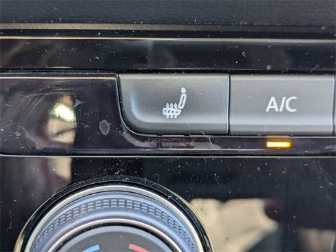 Certified 2023 Volkswagen Taos SE w/ Black Wheel Package image 22