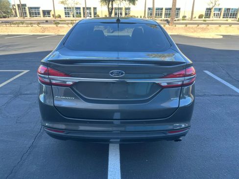 Used 2018 Ford Fusion SE w/ Equipment Group 201A image 5