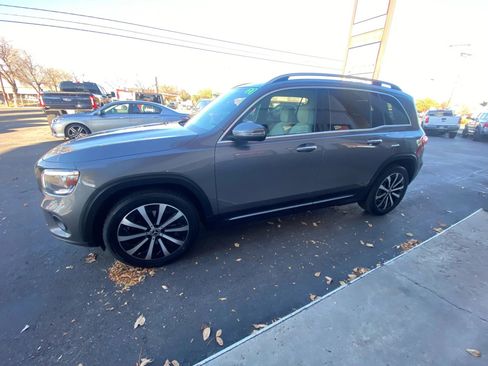 Used 2021 Mercedes-Benz GLB 250 4MATIC image 5