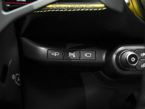 Used 2019 Ferrari 812 Superfast image 15