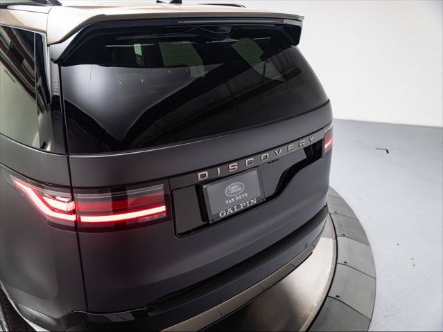 New 2026 Land Rover Discovery Limited Edition AWD/4WD image 32