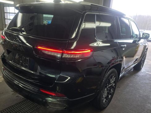 Used 2023 Jeep Grand Cherokee L Summit w/ Advanced Protech Group IV image 4