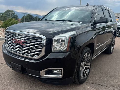 Used 2019 GMC Yukon Denali w/ Denali Ultimate Package AWD/4WD image 3