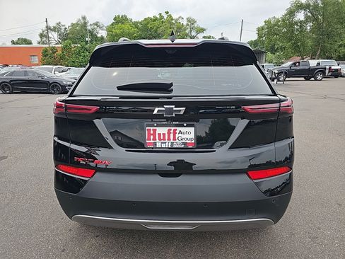 Used 2023 Chevrolet Bolt EUV Premier w/ Sun & Sound Package FWD image 5