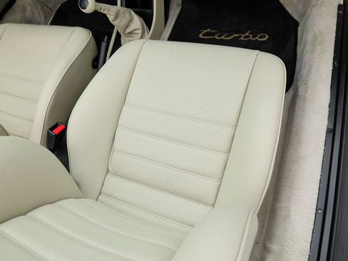 Used 1989 Porsche 911 Turbo RWD image 40