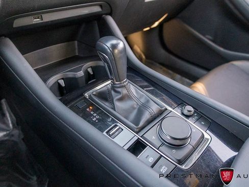 Used 2021 MAZDA MAZDA3 s image 31