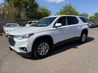 Used 2021 Chevrolet Traverse LT FWD video 1