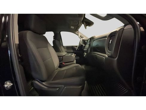 Used 2024 Chevrolet Silverado 2500 Custom w/ Custom Value Package image 15