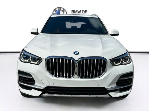 Used 2023 BMW X5 xDrive40i w/ Executive Package image 2