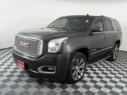 Used 2016 GMC Yukon Denali w/ Open Road Package AWD/4WD image 3