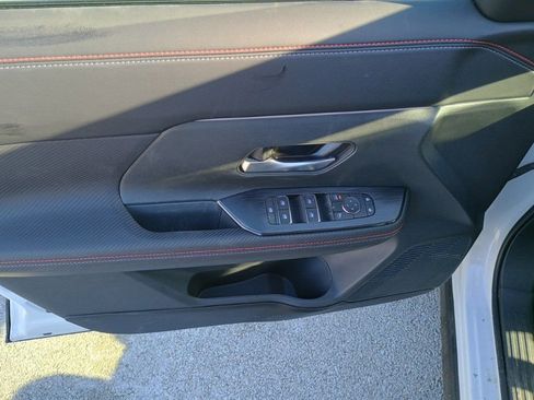 New 2025 Nissan Kicks SR image 11