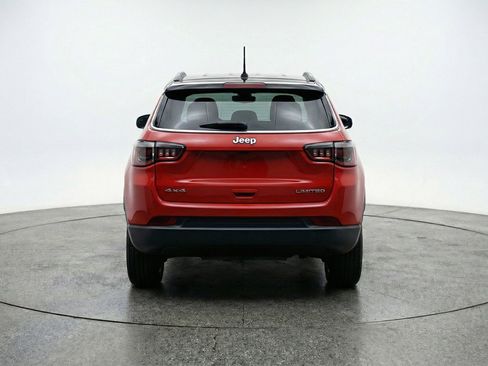 Used 2025 Jeep Compass Limited AWD/4WD image 7