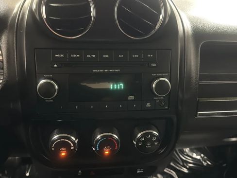 Used 2015 Jeep Patriot Sport w/ Power Value Group FWD image 12
