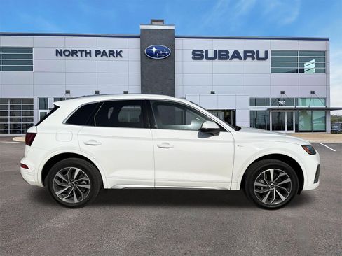 Used 2022 Audi Q5 2.0T Premium Plus AWD/4WD image 2