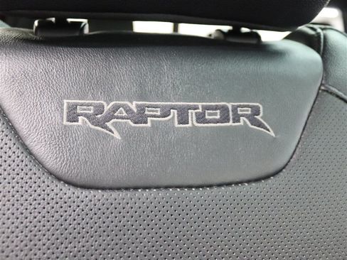 Used 2018 Ford F150 Raptor w/ Equipment Group 802A Luxury AWD/4WD image 32