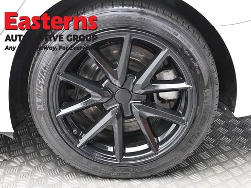 Used 2023 Tesla Model 3 Standard Range image 8