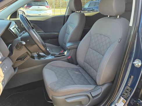 Used 2018 Kia Niro LX image 6