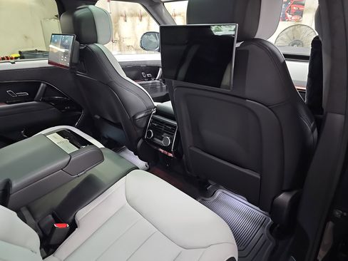 Used 2025 Land Rover Range Rover Sport Autobiography AWD/4WD image 11