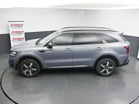 Used 2021 Kia Sorento EX image 13