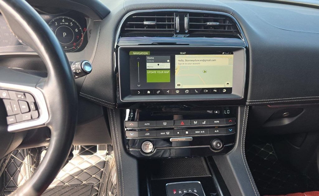 Used 2019 Jaguar F-PACE S AWD/4WD image 10