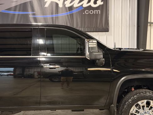Used 2021 Chevrolet Silverado 2500 LTZ w/ LTZ Convenience Package AWD/4WD image 22