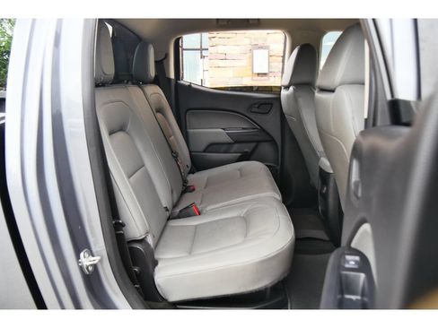 Used 2018 Chevrolet Colorado W/T w/ WT Convenience Package AWD/4WD image 18