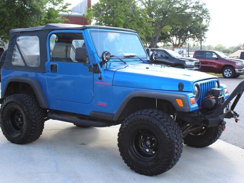 Used 2002 Jeep Wrangler X AWD/4WD image 7