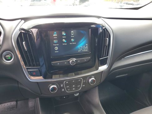 Used 2018 Chevrolet Traverse LT image 20