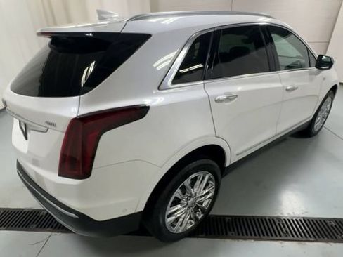 Used 2022 Cadillac XT5 Premium Luxury w/ Technology Package FWD image 8