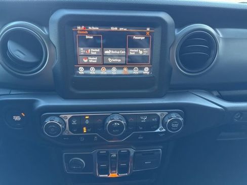 Used 2021 Jeep Gladiator Sport image 17