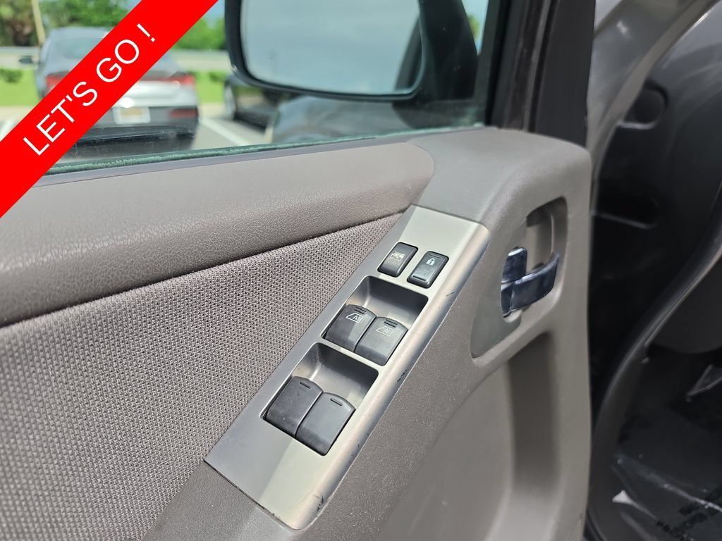 Used 2008 Nissan Pathfinder S RWD image 18