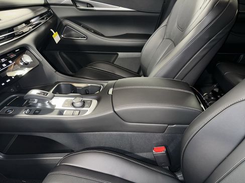 Certified 2025 INFINITI QX60 Luxe w/ Black Edition image 26