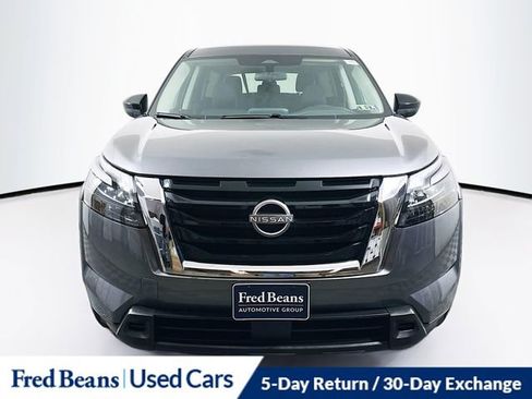 Certified 2024 Nissan Pathfinder S image 2