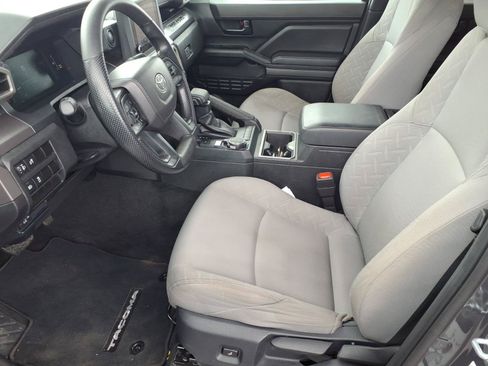 Used 2025 Toyota Tacoma SR5 AWD/4WD image 16