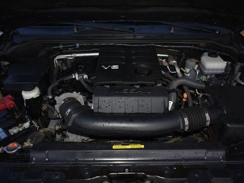 Used 2020 Nissan Frontier SV image 41