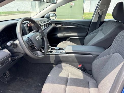 Used 2025 Toyota Camry LE FWD image 8