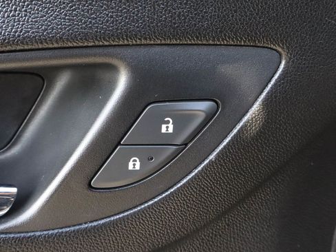 Used 2020 Chevrolet Equinox LT image 15